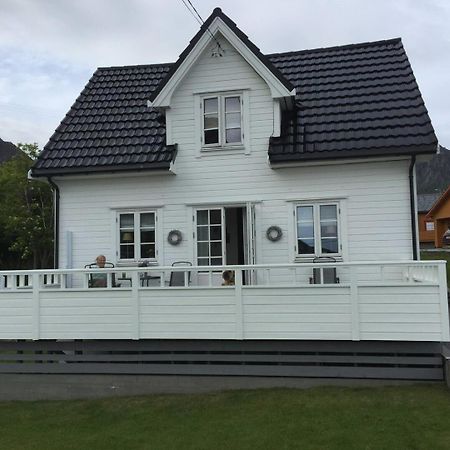 Utsiktsperle Pa Reine I Lofoten Eksteriør billede